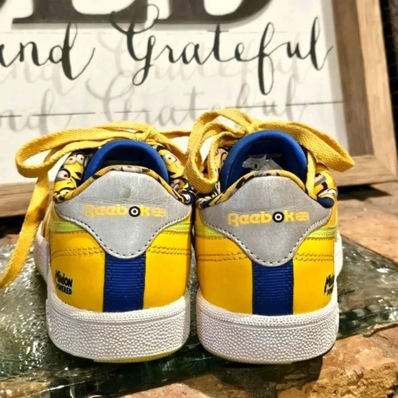 Reebok Illumination's Minions x Club C Minions' Little Kid Sz 2 #FX3353 - Picture 4 of 15